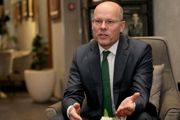 Сарадник Ангеле Меркел: Прво признајте Косово, па онда у ЕУ